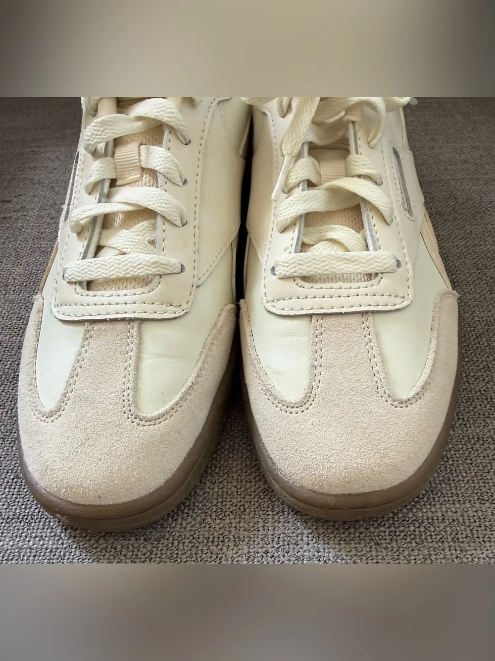 Reebok Forte Lounger Women's cream and light pink colorway sneaker